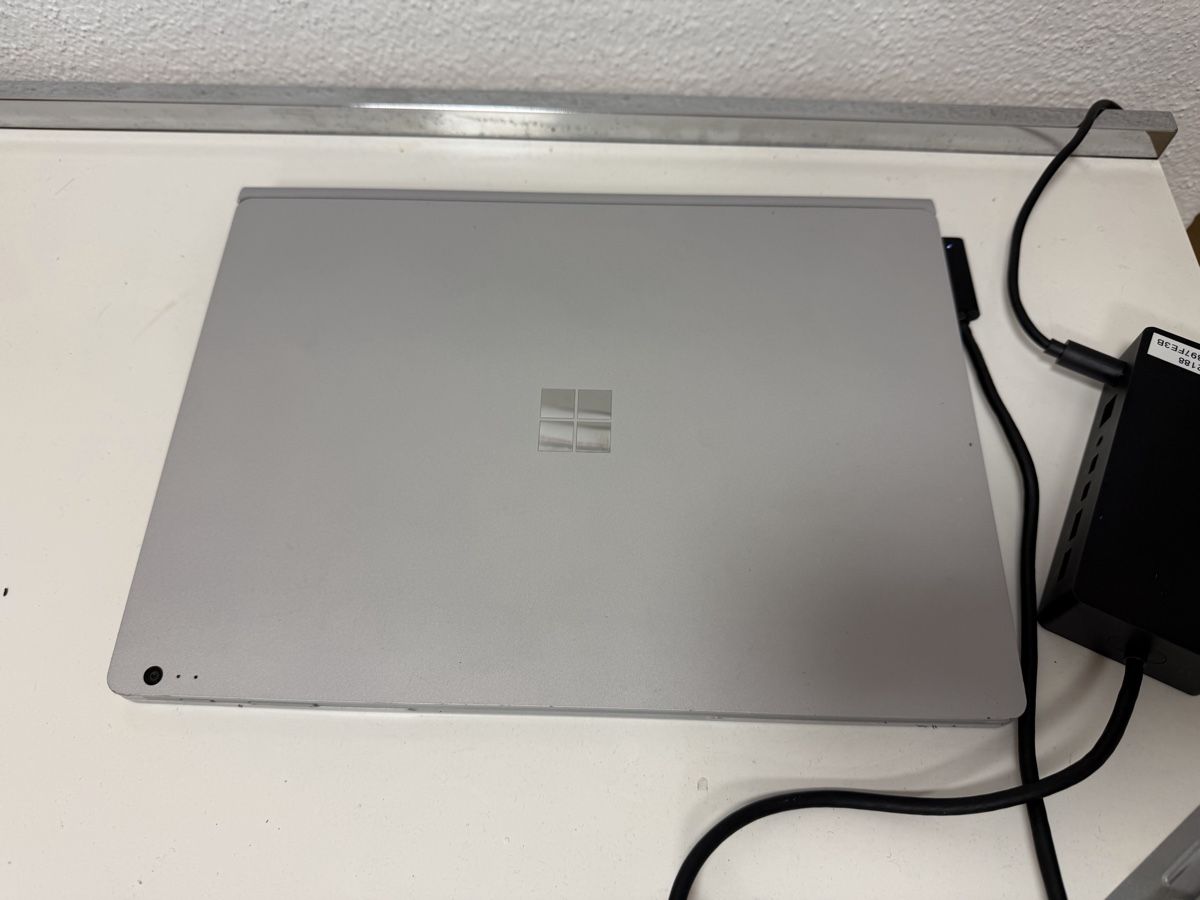 Microsoft Notebook: Microsoft Surface Book Laptop inkl Dockingstation defekt – Usato da Zürich venduto da Zvijerka 3