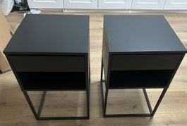 2 Nachttische schwarz mit Schublade Metallrahmen neuwertig
