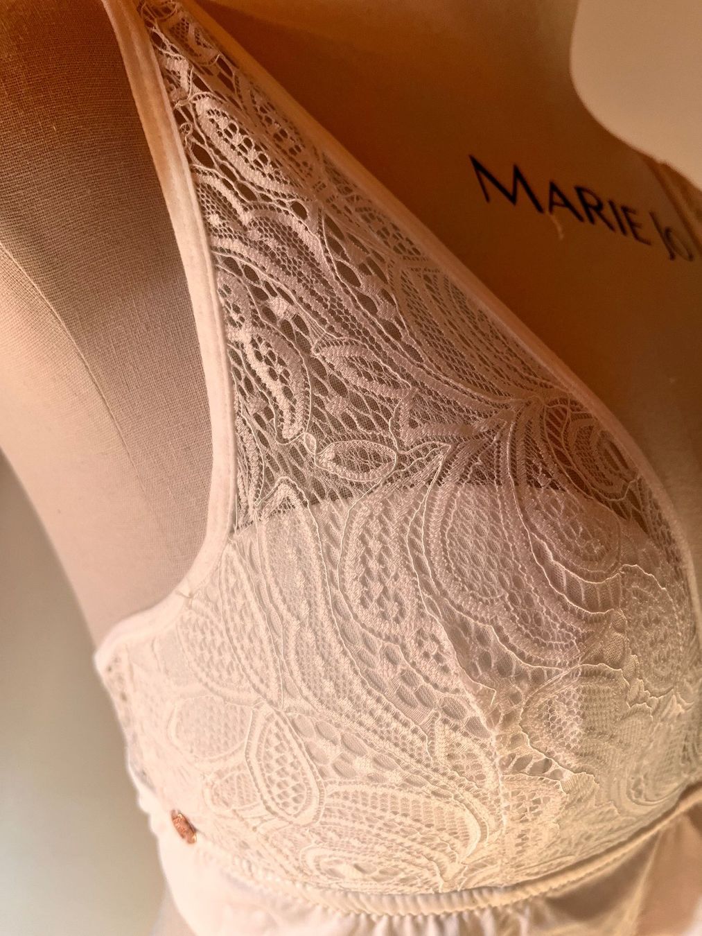 Sonstige Unterwäsche: Spitzen-Bralette, LPB, Grösse XL, Farbe Weiss – Neu und originalverpackt aus Rudolfstetten von gst_g7xl 5