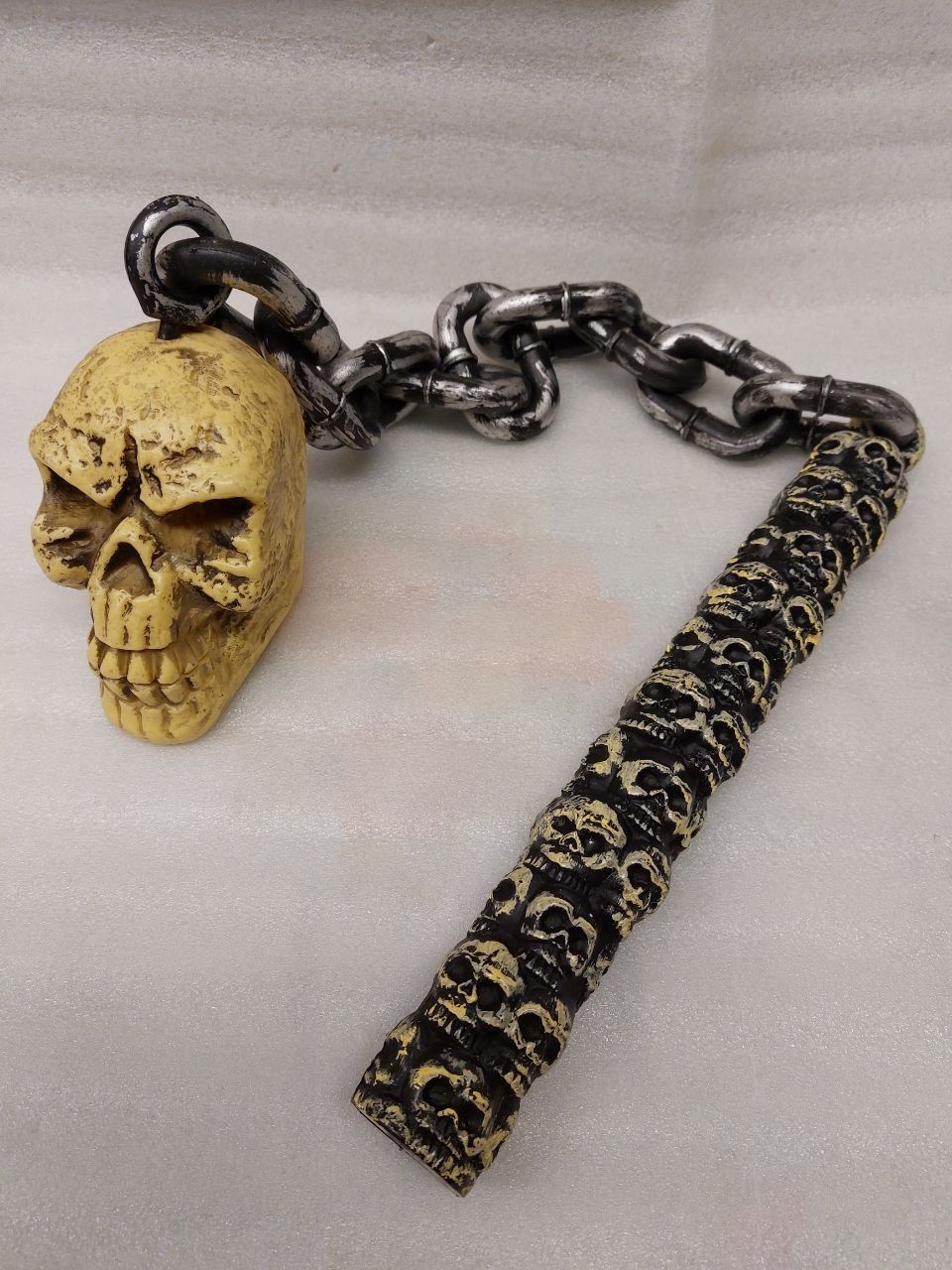 Toutes les décorations: Halloween Decoration: Scary Skull Chain! – D'occasion à Pambio Noranco par Pol69