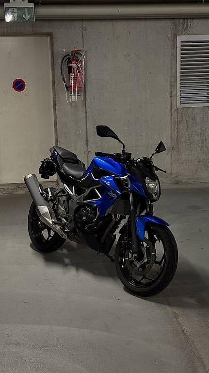 Strada: Kawasaki Z125 – Usato da Belp venduto da Tschaembi