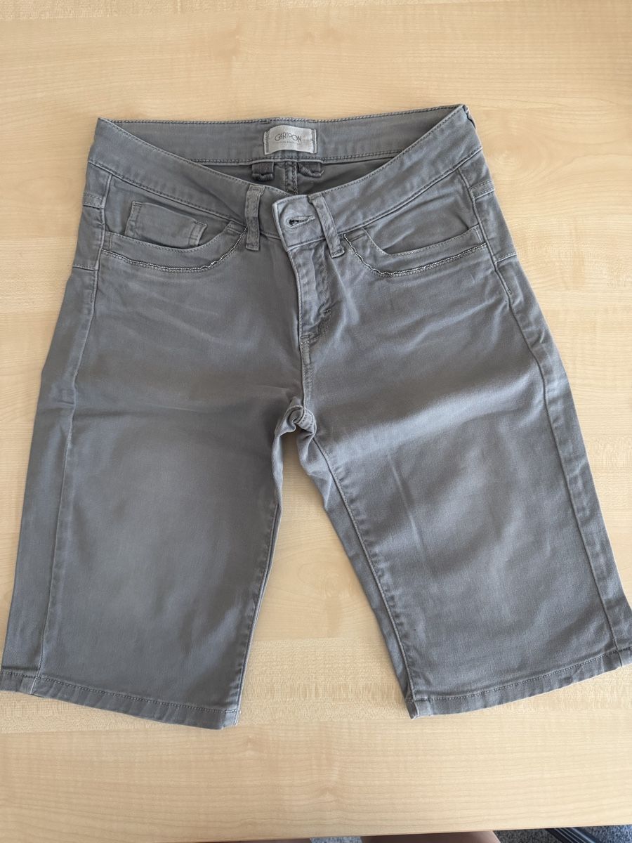 Hosen: Shorts von Cartoon Gr. XS – Gebraucht aus Wilen b. Wil von Huibuh