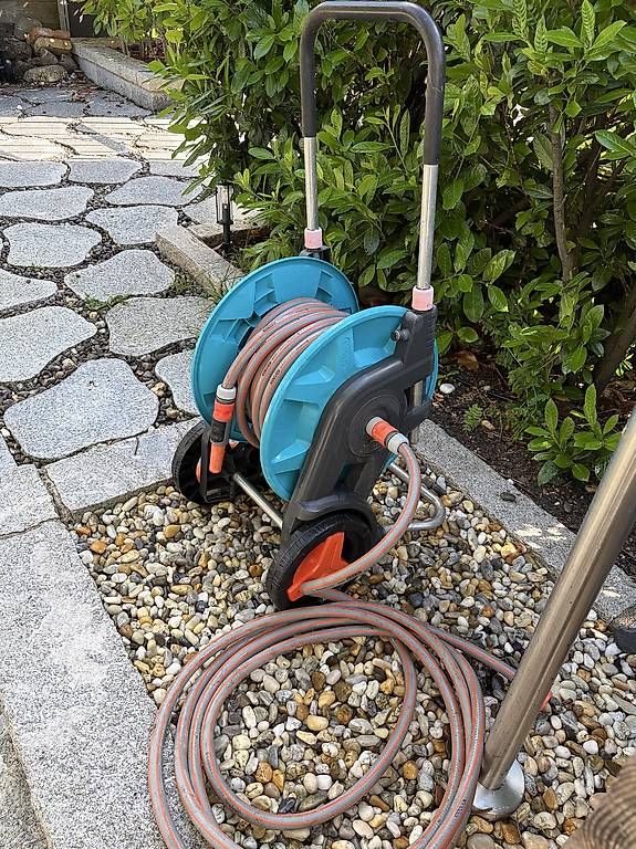 Tuyaux & tubes: Gardena Schlauchwagen 15m – D'occasion à Boswil par Roman992