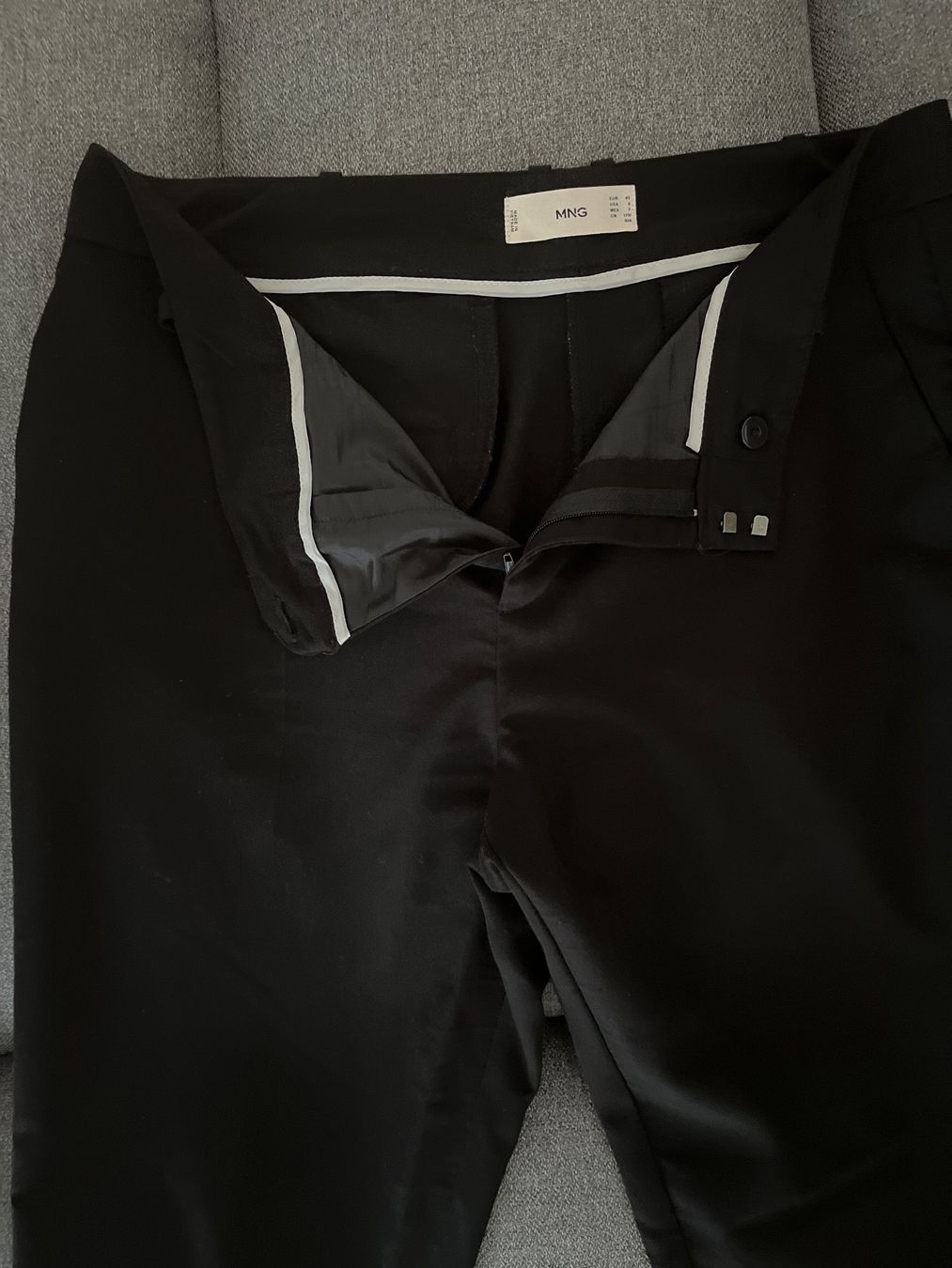 Mango Pantaloni: Hose Mango 40 Schwarz Neuwertig – Nuovo (secondo la descrizione) da Zumikon venduto da nat_96zs 1