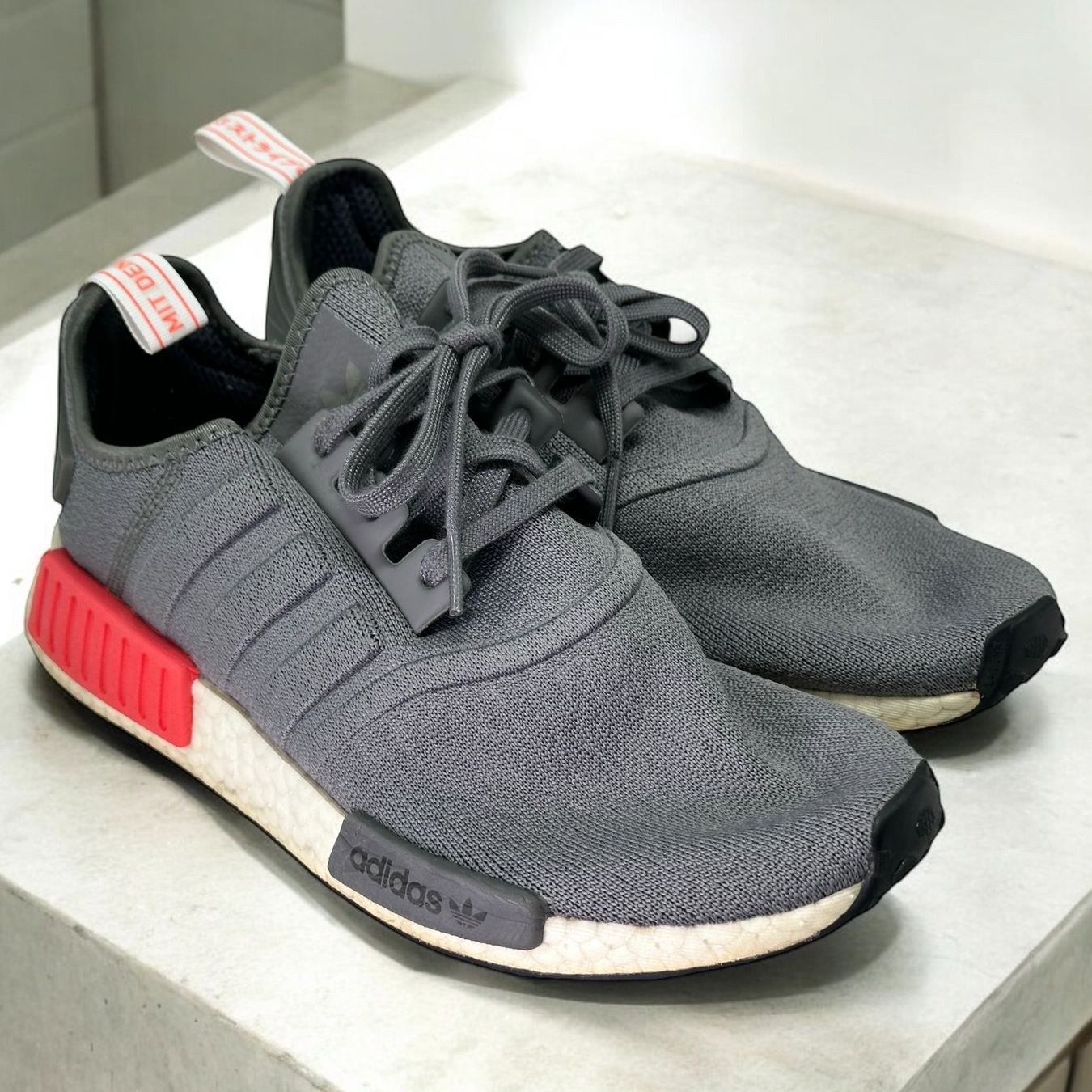adidas NMD R1 Grey Red Ultra Boost BD7730 Pointure 42 2/3 (D'occasion)   Morges pour CHF 30  avec livraison | Acheter sur Ricardo