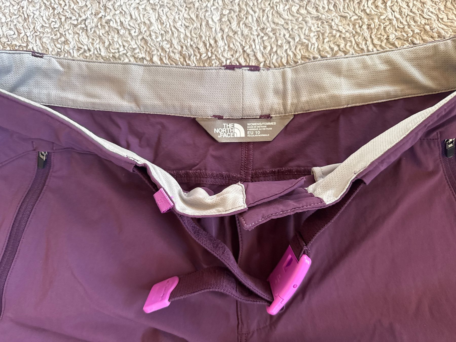 North Face Pantaloni: Short North Face gr. 10 – Usato da Ovronnaz venduto da Etagne68 1