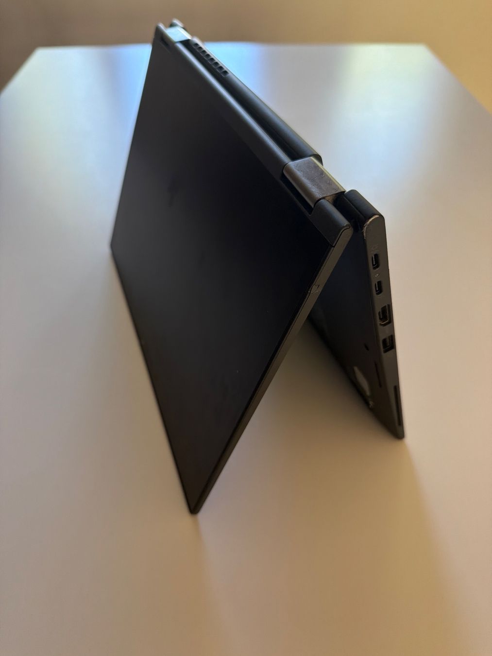 Lenovo Notebook: Lenovo ThinkPad schwarz – Usato da Zürich venduto da Chakra 1