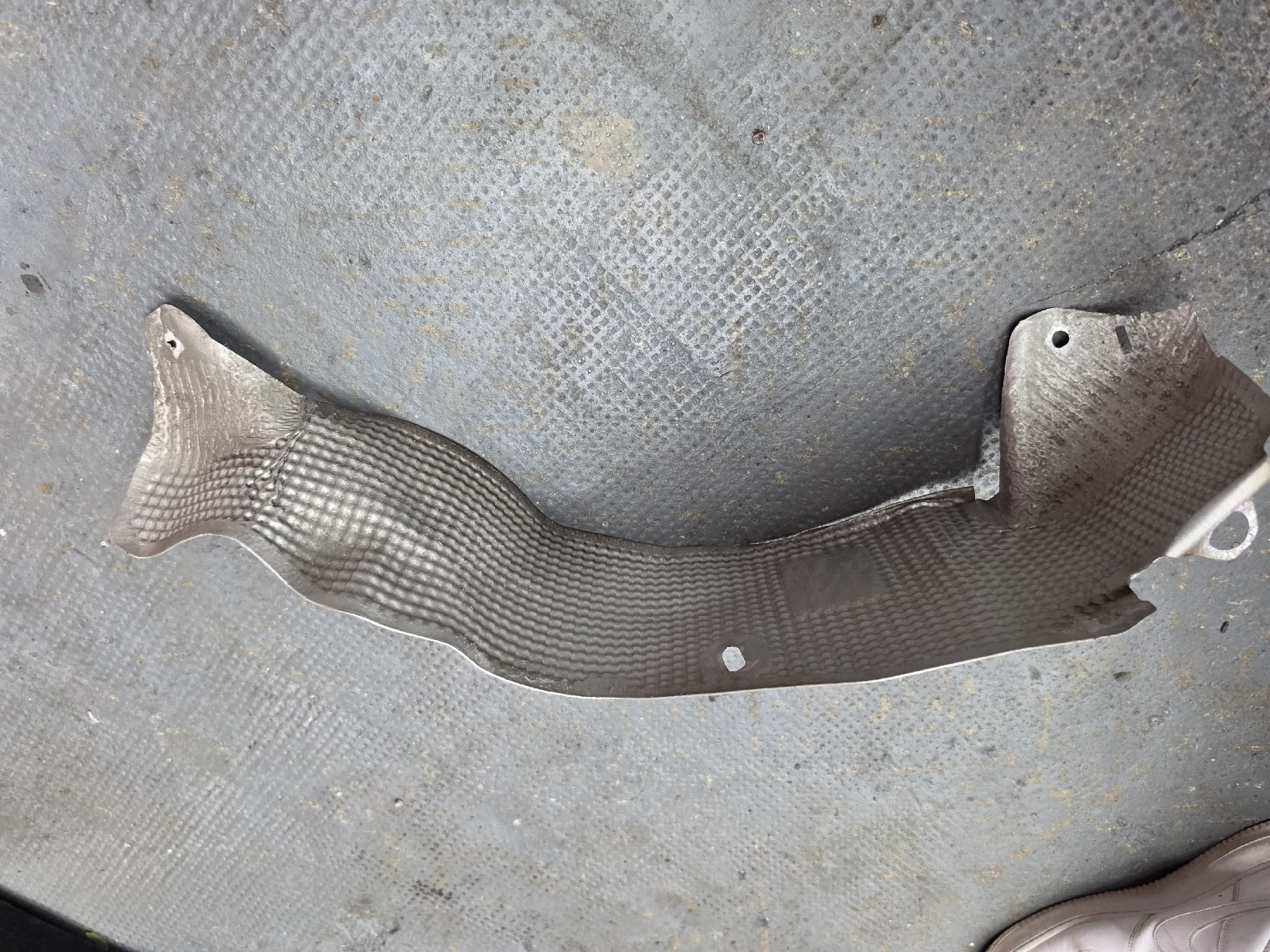 Audi Toutes les pièces auto: Audi A6 Adblue tank blech/shutz – D'occasion à Gossau SG par MotoExpert01
