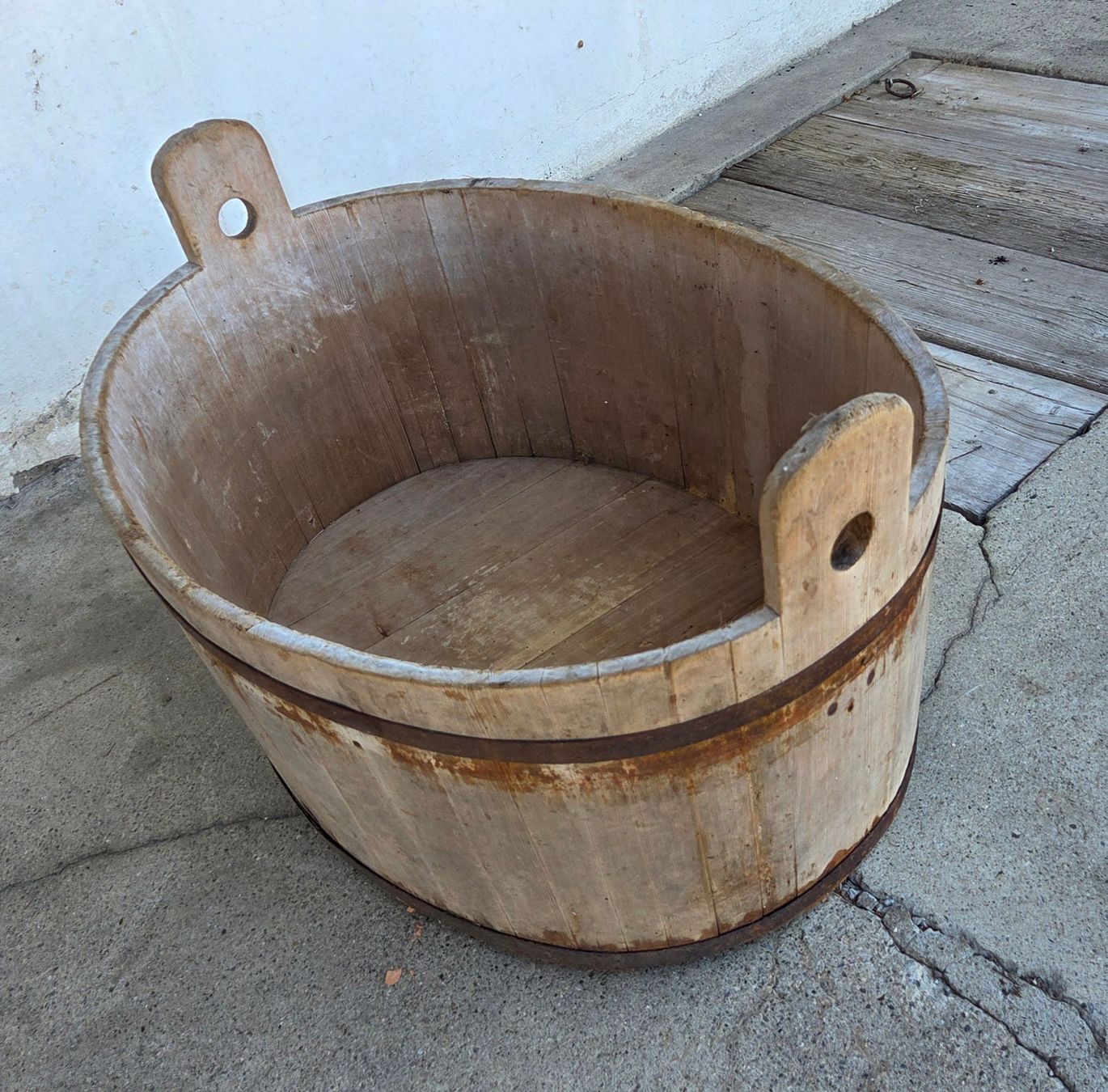 Toutes les décorations: Holz Zuber / Bottich – D'occasion à Kirchdorf AG par hallobox 2
