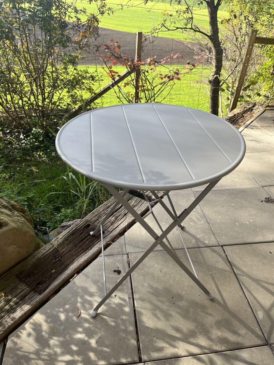 Gartentisch rund Sundsö IKEA (Gebraucht) in Wetzikon ZH für CHF 15 – nur Abholung auf Ricardo kaufen