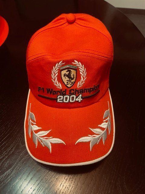 Ferrari F1 World Champion 2004 Cap (Neu (gemäss Beschreibung)) in Domat ...