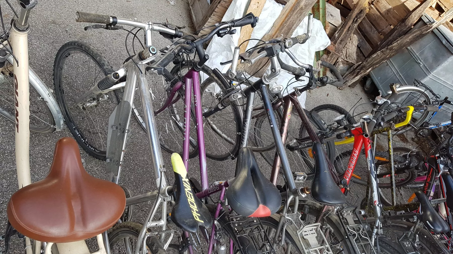 Biciclette: 8x Velos – Usato da Biel / bienne venduto da Sarouch9 5