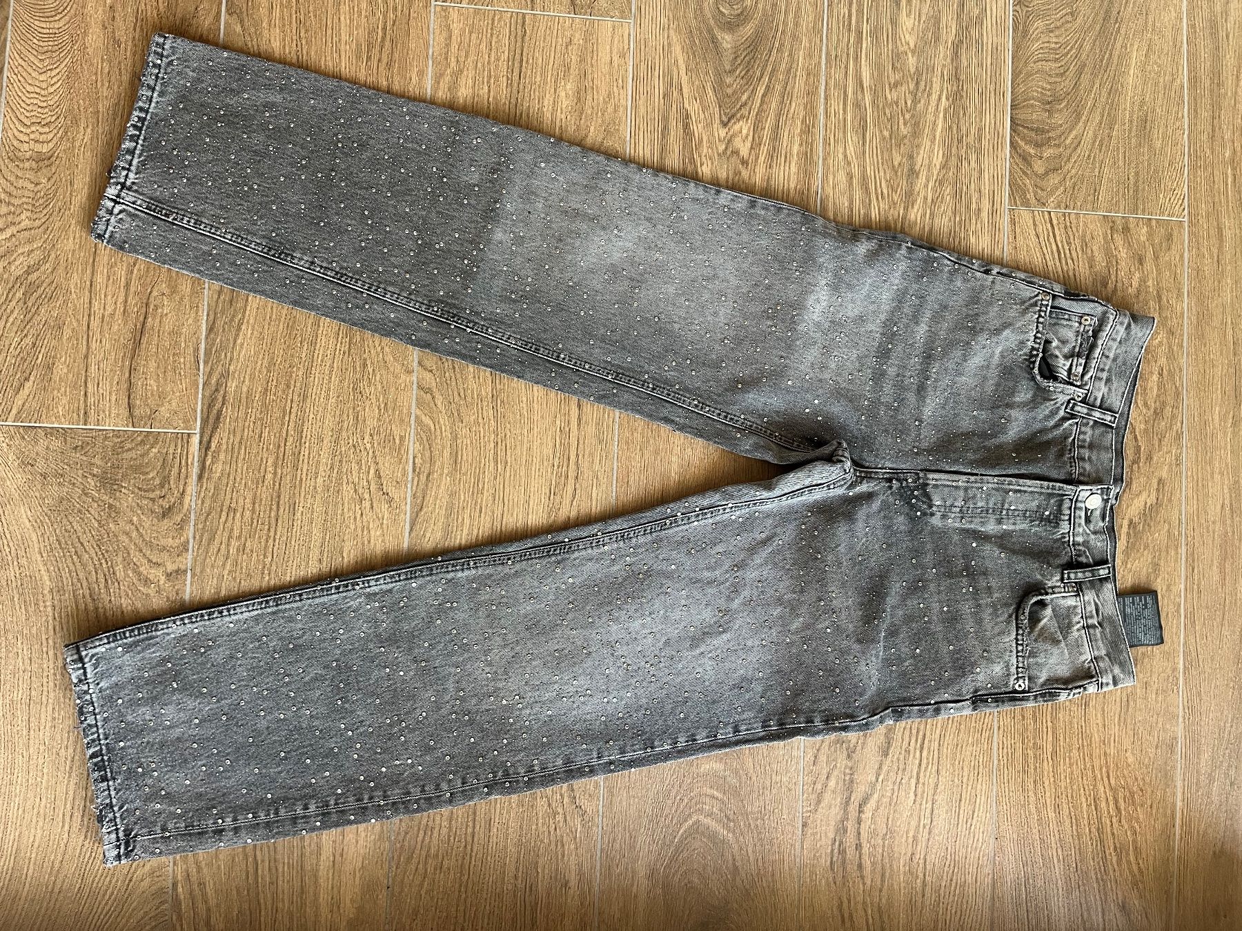Zara Jeans: Jeans noir avec strass, ZARA, taille 36 – D'occasion à Hauterive NE par Lipal 6