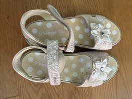 Primigi Sandalen Grösse 25 beige Blumen Applikation Leder