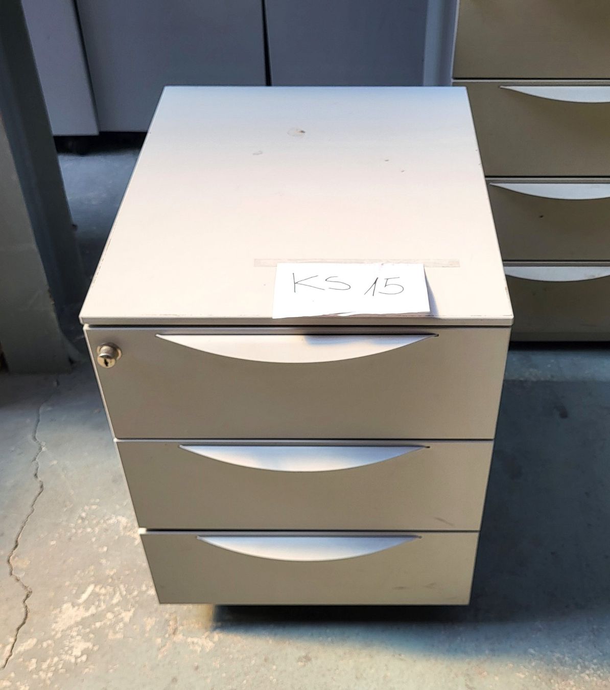 Banconi: Büro-Korpus – Usato da Diessenhofen venduto da Osio 1