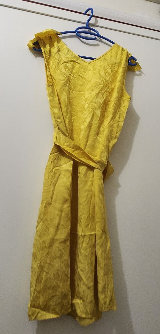 Marc Jacobs Vestiti: Robe Marc by Marc Jacobs jaune sans manches taille M – Usato da Niedergösgen venduto da Eva2410 1