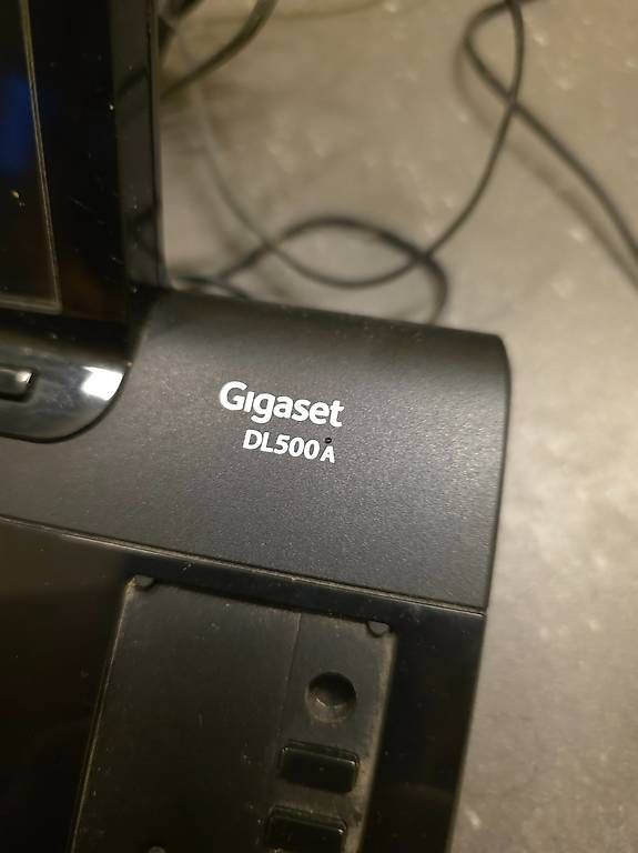 Gigaset Telefoni: Gigaset DL500A Festnetztelefon mit DECT-Basis & BT ab 1.- – Usato da Lichtensteig venduto da ROBB_077 1