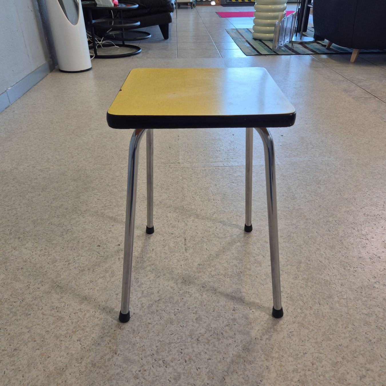 Sgabelli: Kelco Hocker Höcker Küchenhocker Tabouret gelb – Usato da Nottwil venduto da Wondewa-Shop 7