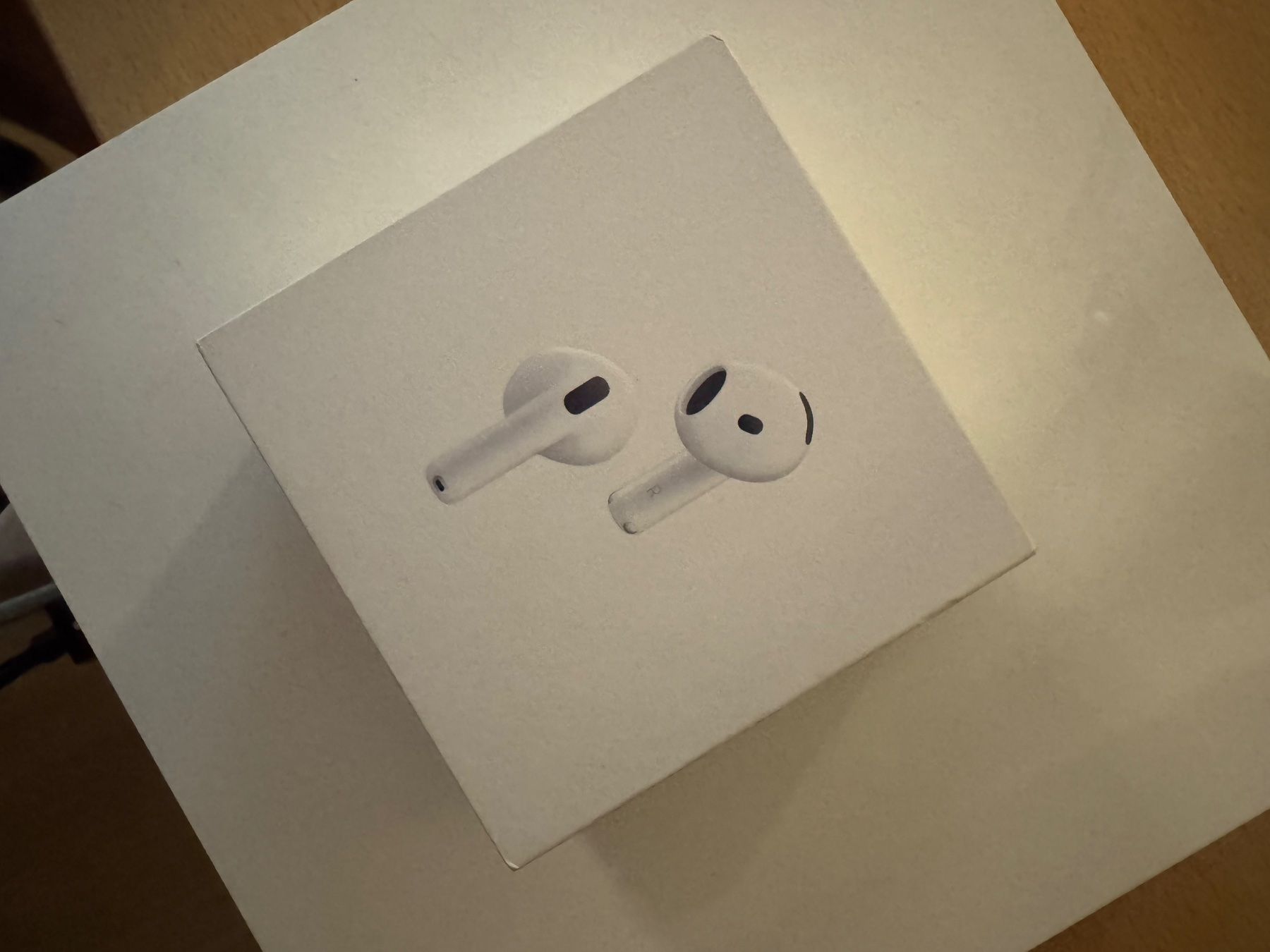 Apple Kopfhörer: Airpods 4 ANC – Neu und originalverpackt aus Pully von sam_9hzq