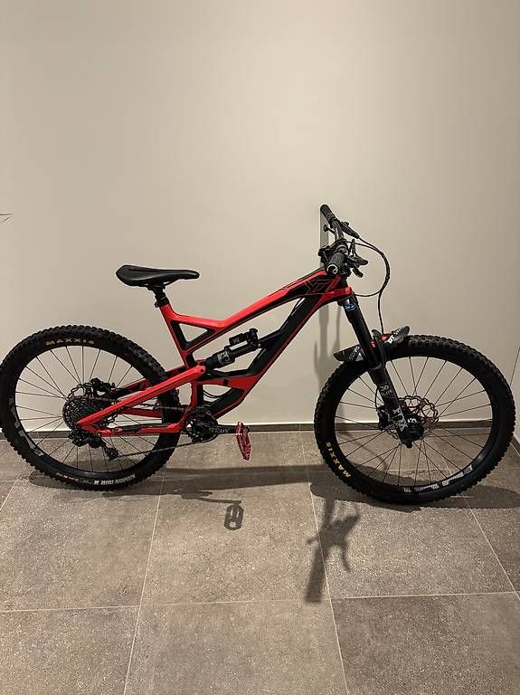 YT Velos: YT Capra carbon Enduro E13/Fox 36/ Ergon – Gebraucht aus Rüschlikon von Dbloemhof