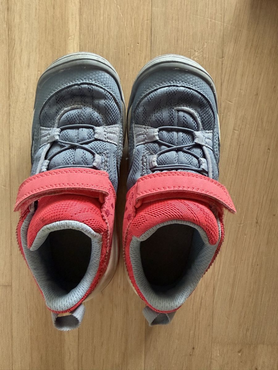 Decathlon Scarpe per ragazzi: Trekking schuhe mädchen jungen 31 – Usato da Münsingen venduto da Lop.