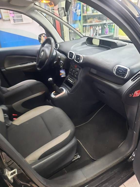 Autos: Citroen C3 Picasso 1.4 – D'occasion à Boudry par c2r2 1