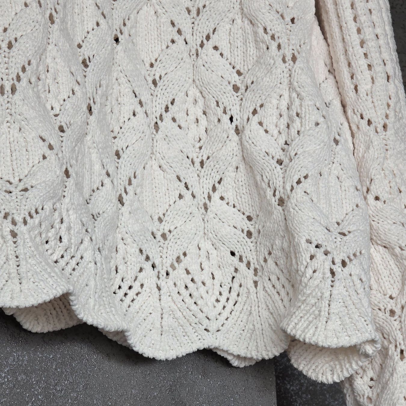 Zara Maglioni & Felpe: 🐸 ZARA WEITER CROP PULLOVER M OFFWHITE – Nuovo (secondo la descrizione) da Môtier (Vully) venduto da Frogs 2