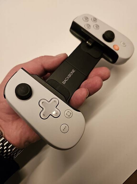 Console: BACKBONE Gaming Adapter (USB-C Android OS) – Usato da Basel venduto da gue_d7dq