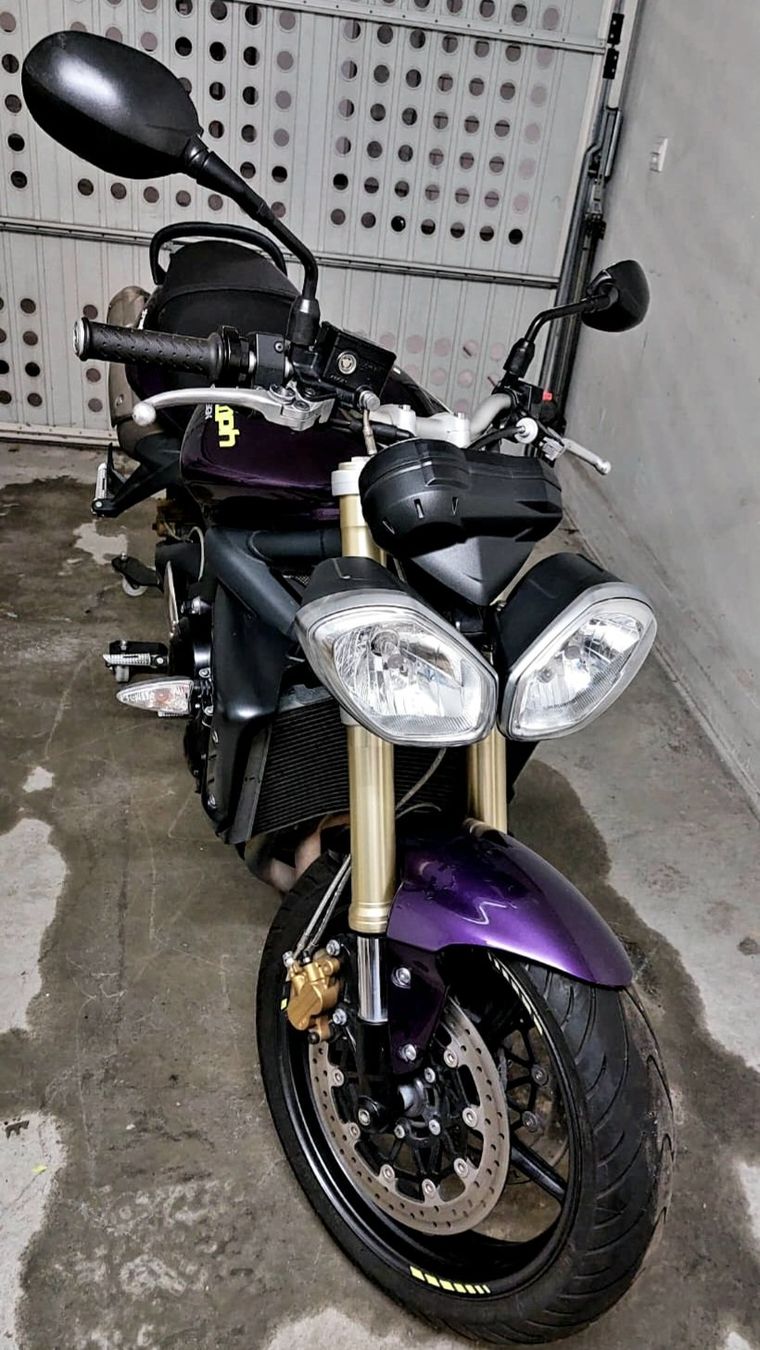 Strada: TRIUMPH Street Triple 675 – Usato da Fislisbach venduto da interruttore73 4