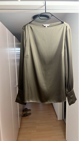 Khaki Longsleeve Top - Grösse M - Ideal für den Übergang