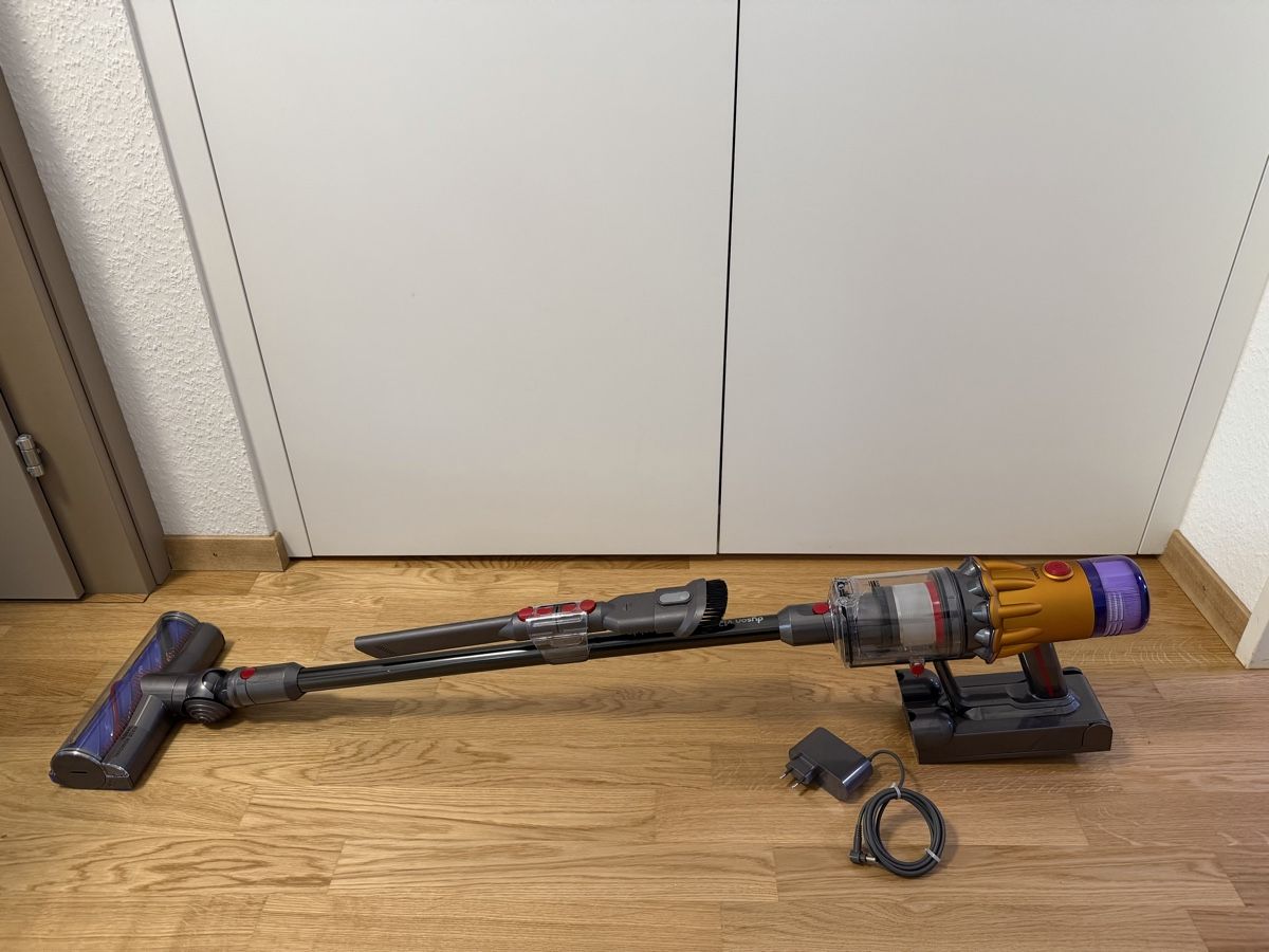 Dyson Staubsauger & Zubehör: Dyson V12 detect slim absolute  – Gebraucht aus Meyrin von SA_3006