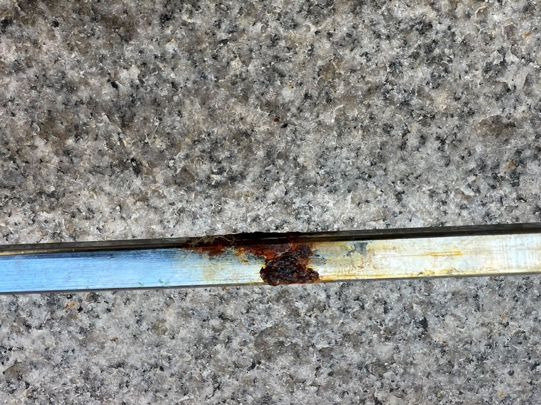 Set di posate: Grillstange Hähnchen Grill Bratspiess – Usato da Münchenbuchsee venduto da mesothorium 1