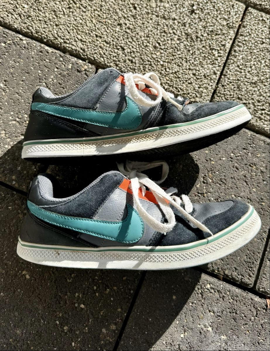 Nike Scarpe da uomo: Nike Schuhe, Gr. 40 – Usato da Niederhelfenschwil venduto da simae02 1