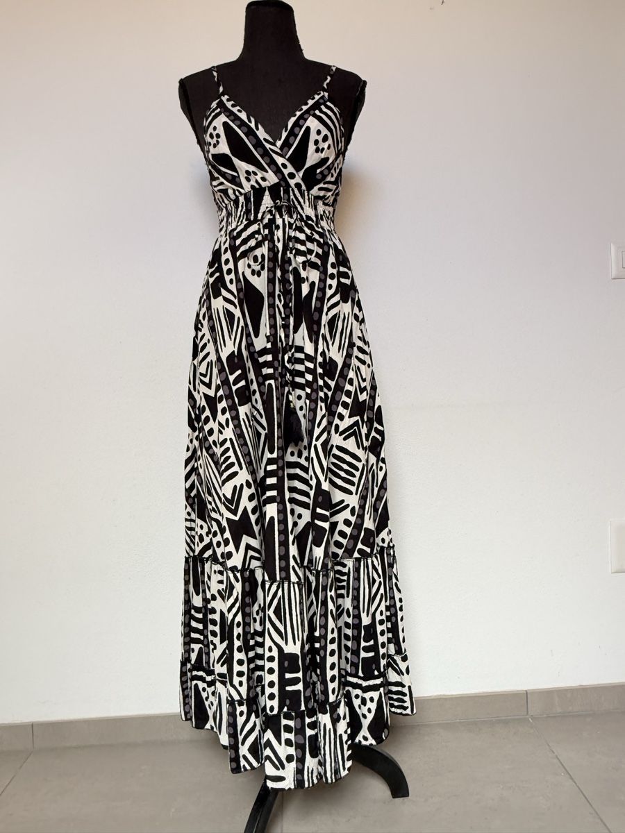 Vestiti: Maxikleid mit Träger – Nuovo (secondo la descrizione) da Sigriswil venduto da ck56