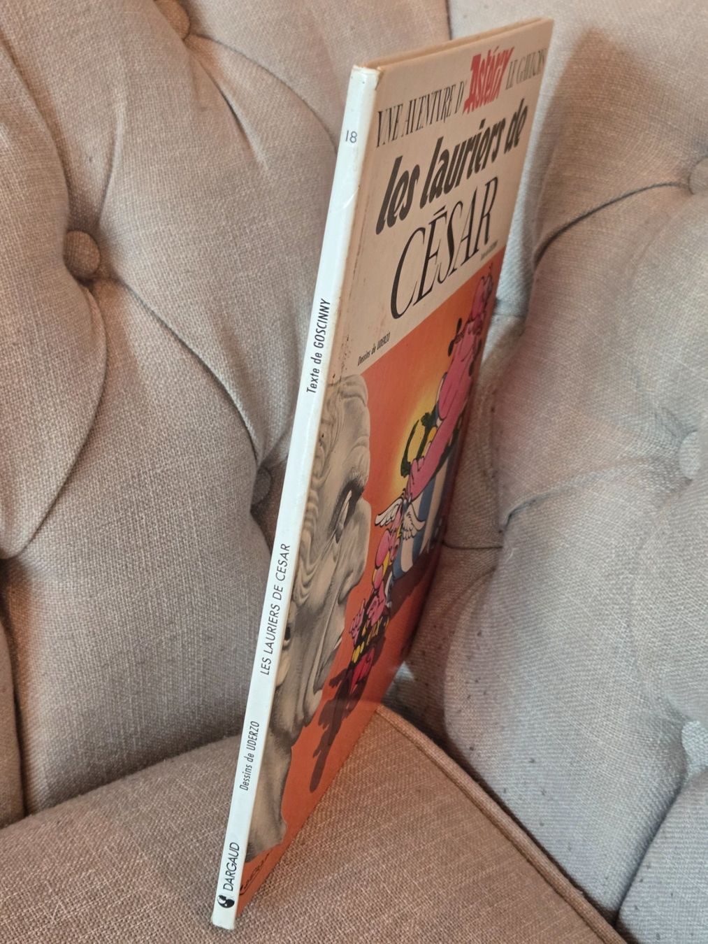 Fumetti: Astérix N°18 - Les lauriers de César – Usato da Crémines venduto da Blakedrake 2