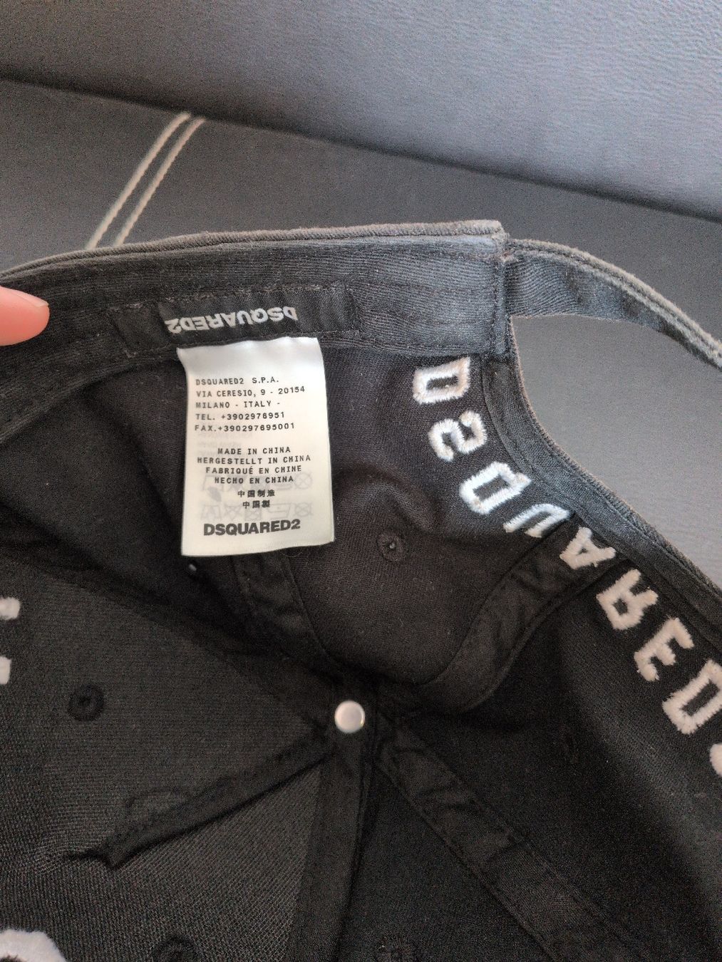 Autres vêtements & accessoires: Baseball Cap Dsquared2 Icon schwarz  – D'occasion à Alterswil FR par fas_n9yt 1