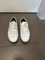 1 paire de Nike 