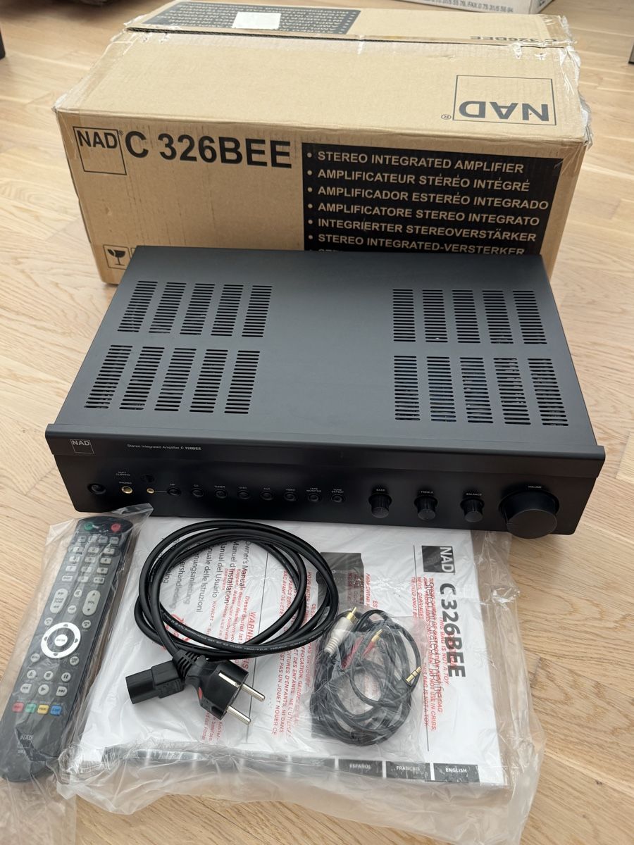 Nad Amplificateurs: NAD C 326BEE Stereo Integrated Amplifier, originalverpackt – Neuf (Voir description) à Basel par DanWa 1