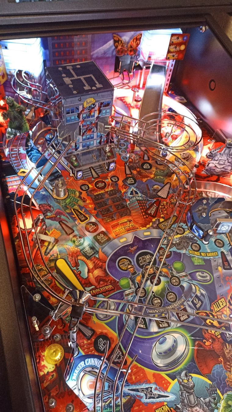 Stern Pinball Flipper: Godzilla Pro - Flipper - Pinball - Flipperkasten – Nuovo (secondo la descrizione) da Wettingen venduto da extraball 1
