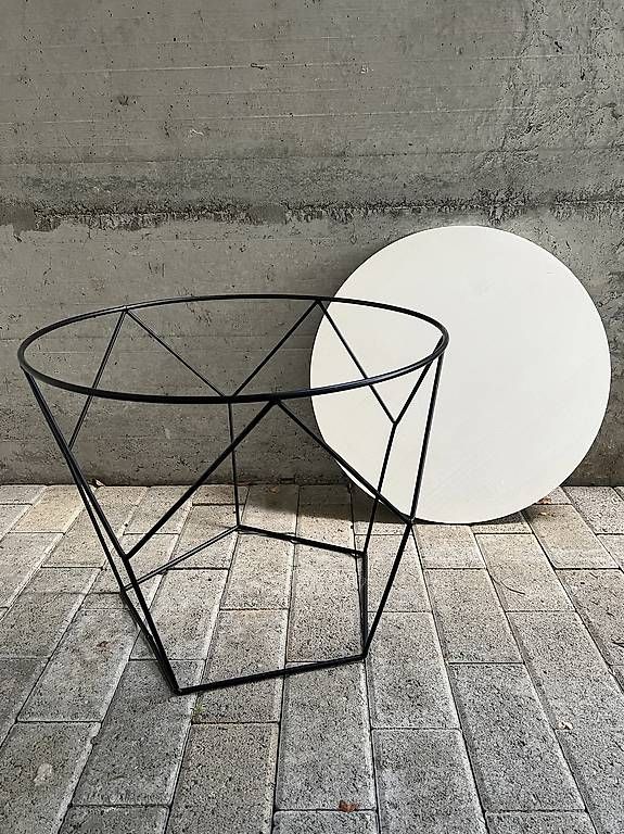 Tables: Beistelltisch mit Holzplatte – D'occasion à Zufikon par kat_w9sv 1