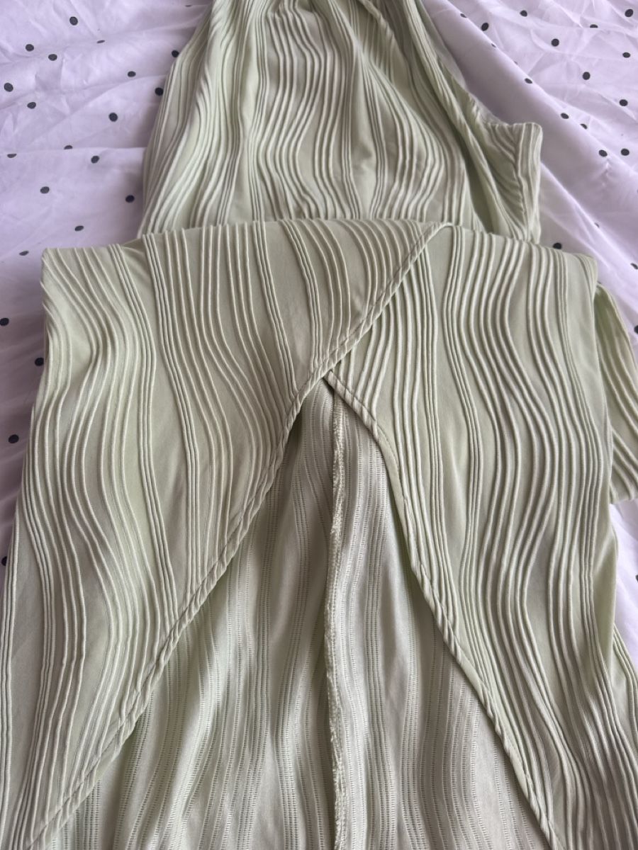 Kleider: Robe verte style "ruching" sans manche, taille S, neuve – Neu und originalverpackt aus Malleray von sam_9bkx 2