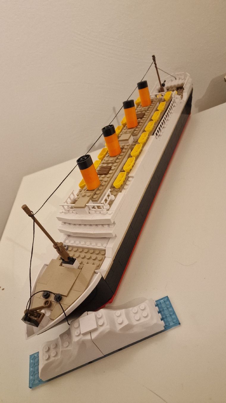 Cobi Kit di costruzioni: Titanic aus Lego Steinen – Usato da Krauchthal venduto da Vini7Vince7 2
