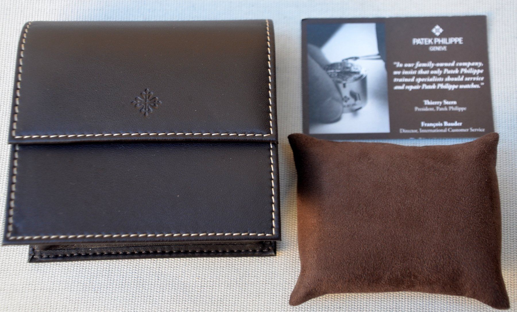 Patek Philippe Scatole porta orologi: Boîte de montre Patek Philippe Uhrenbox Box – Usato da Collonges venduto da arashee
