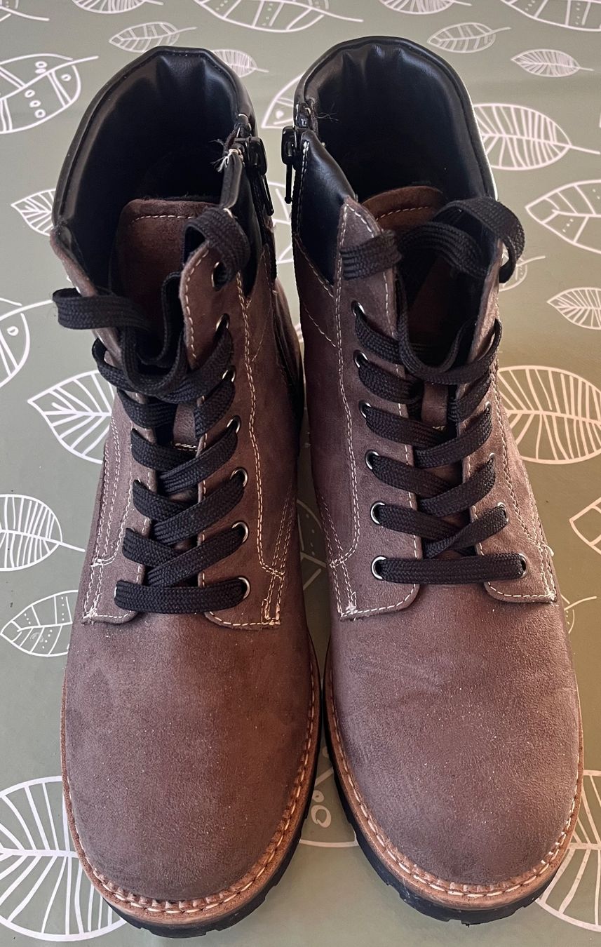 Damenschuhe: Braune Damenstiefeletten im robusten Stil, Gr.39 – Gebraucht aus Uffikon von san123day 1