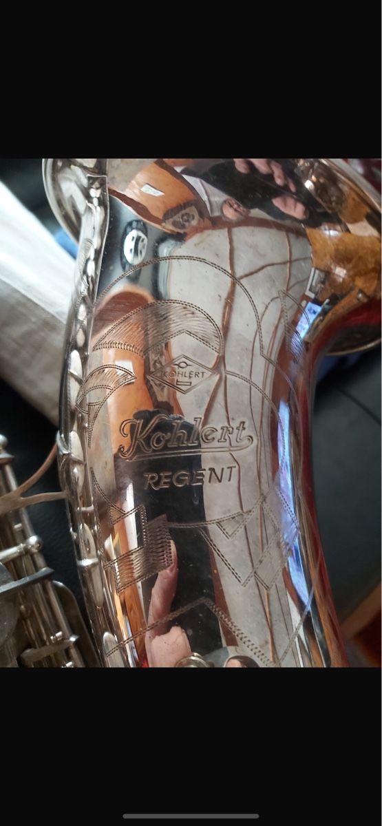 Strumenti musicali: Saxophon  – Usato da Anglikon venduto da Teyfik