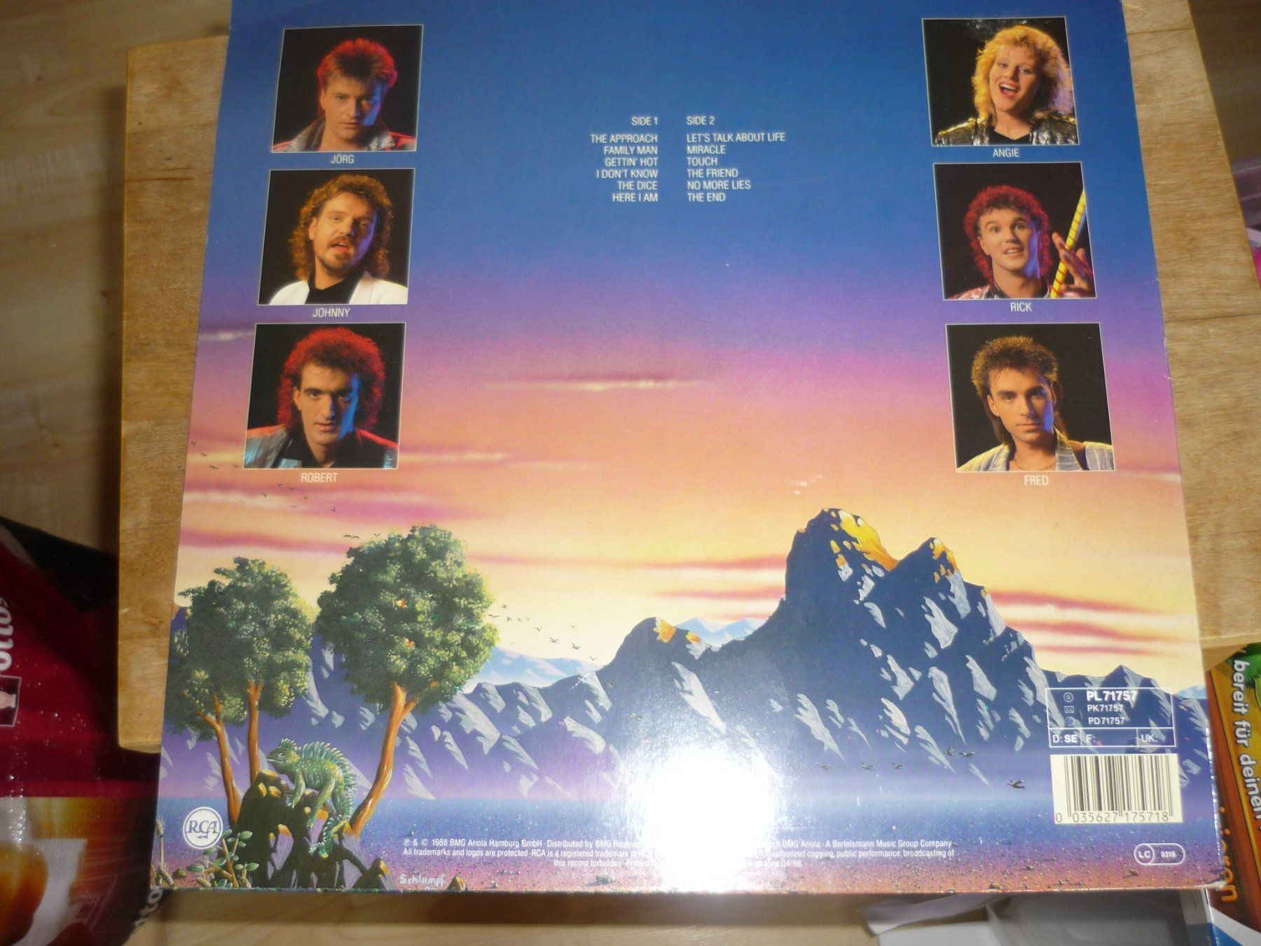 Schallplatten: Dominoe - Keep in Touch – Gebraucht aus Bowil von Familie_Kuenzi 1