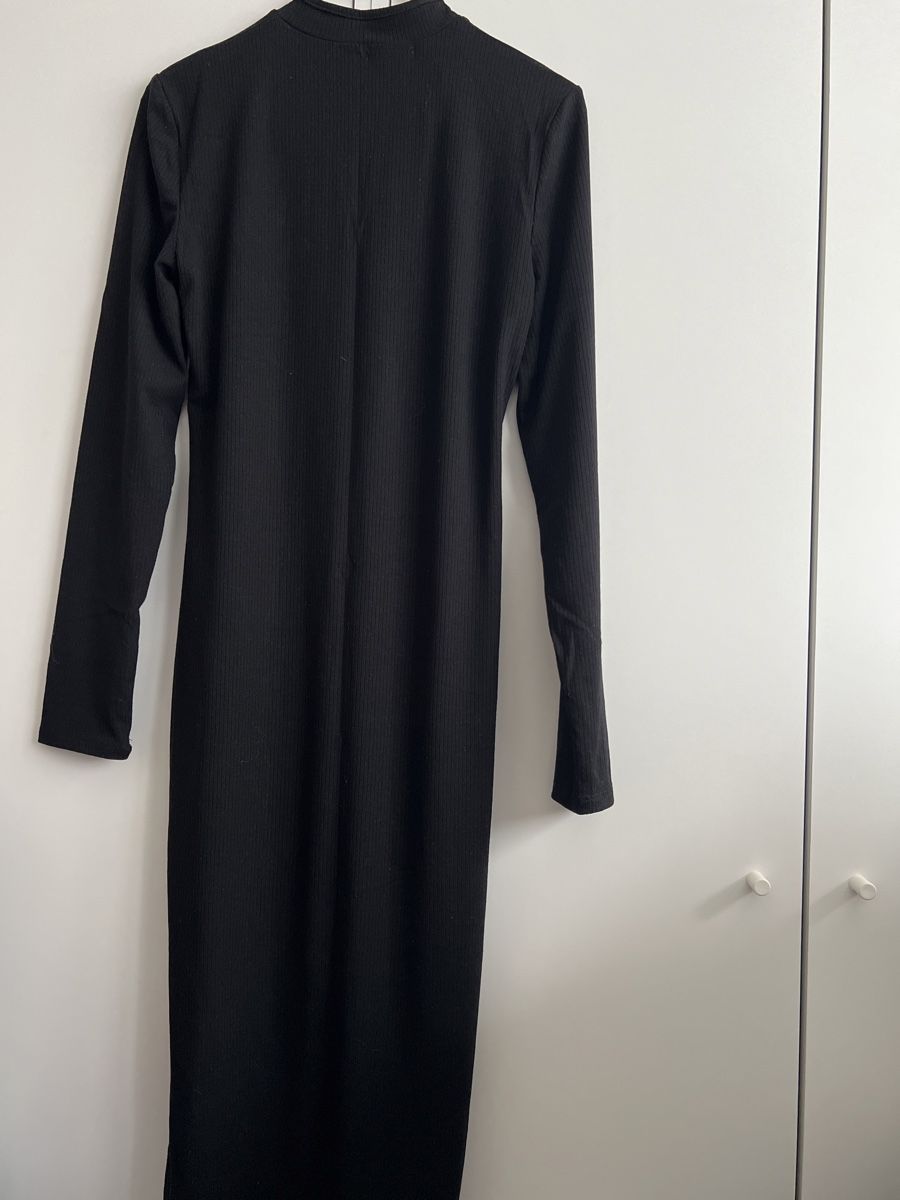 Robes: Robe noire taille S – Neuf (Voir description) à Renens VD par sar_bwz5 2