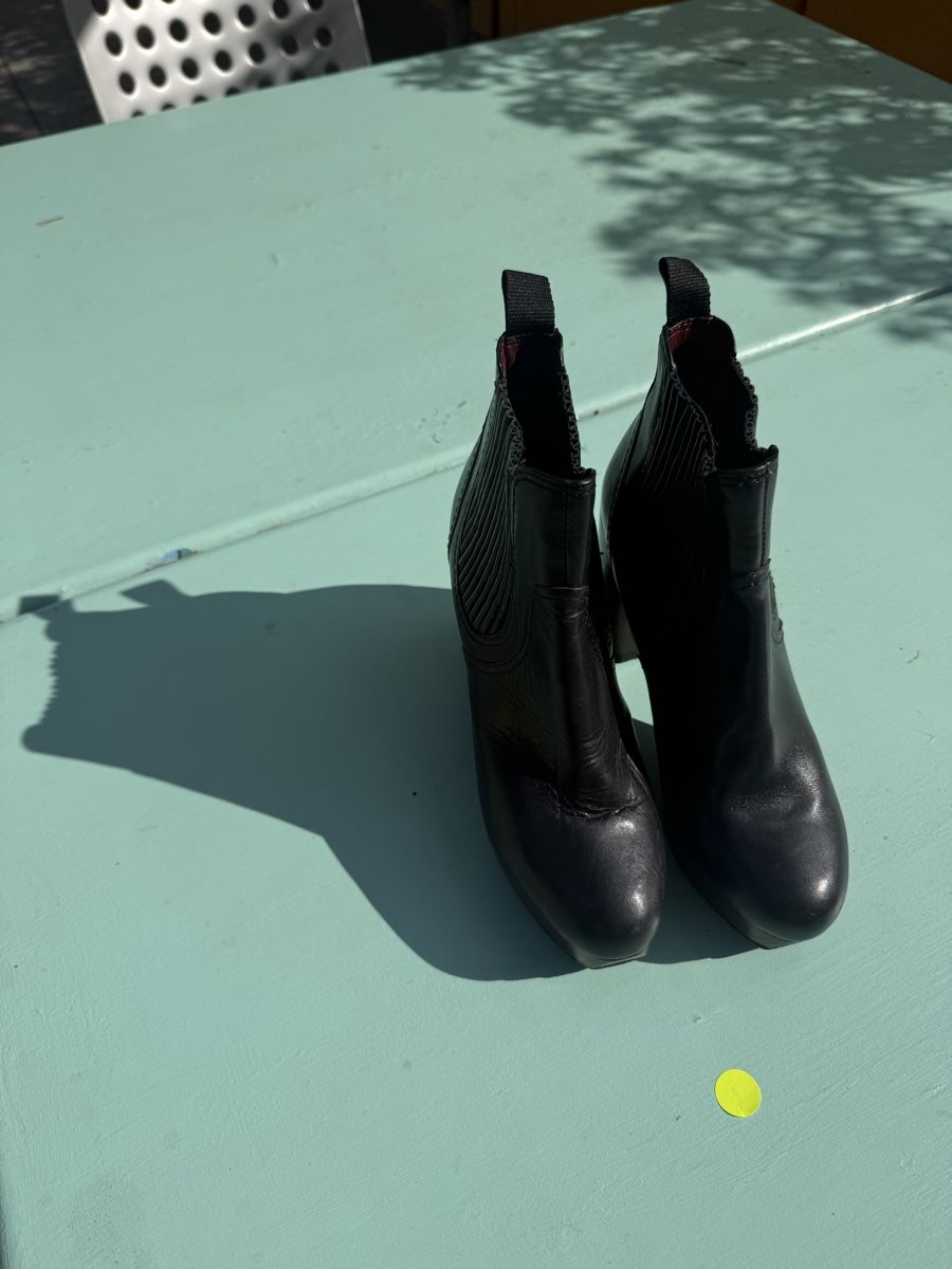 Marc Jacobs Scarpe da donna: Stiefeletten Marc by Marc Jacobs Leder schwarz Groesse 38.5 – Usato da Maur venduto da Marie.5