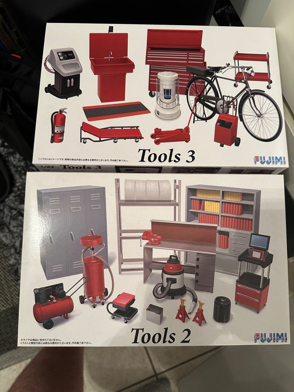 Kit di modellismo & Modellini statici: SET KIT GARAGE AND TOOLS 1:24 – Nuovo e nell'imballaggio originale da Gordola venduto da Topino02 1
