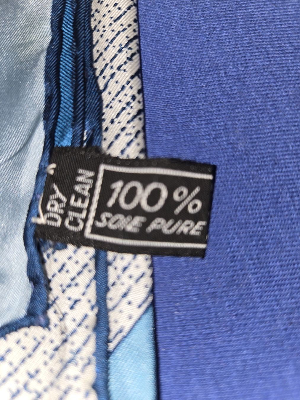 Balmain Foulard & Sciarpe: foulard en soie Pierre Balmain – Usato da Montet (Broye) venduto da CandiceD 2